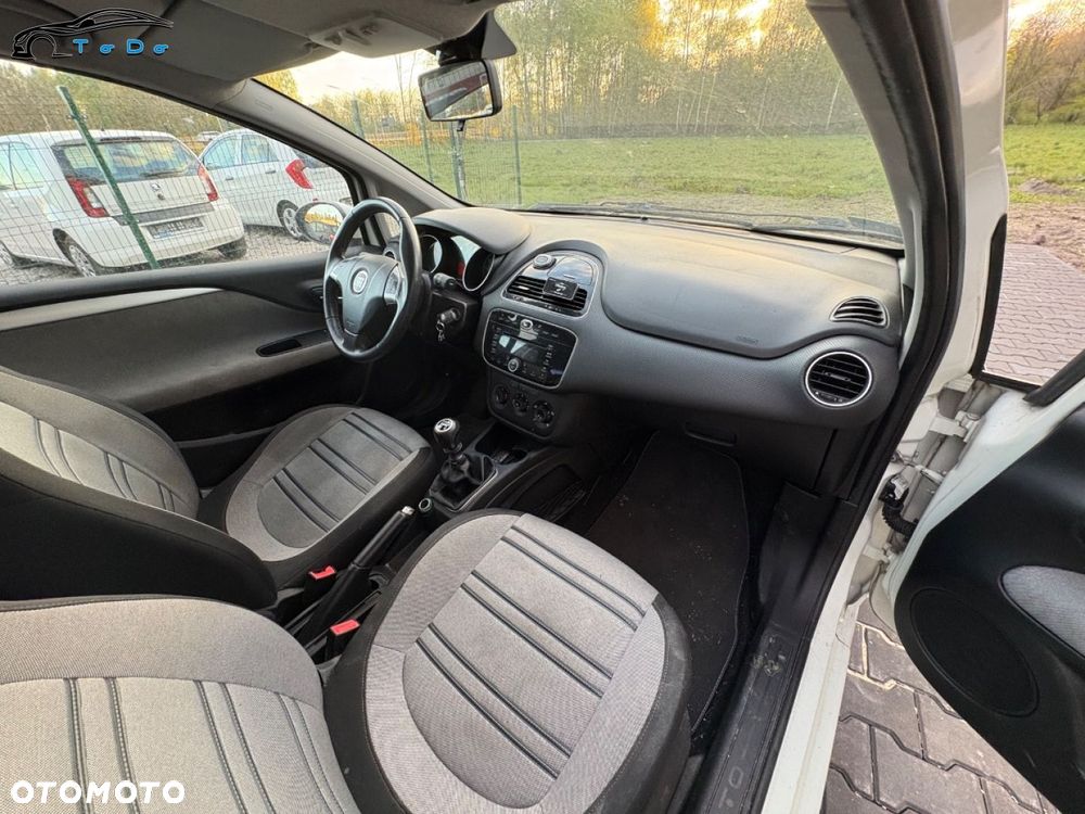 Fiat Punto Evo 1.4 8V Dynamic Euro5 - 17