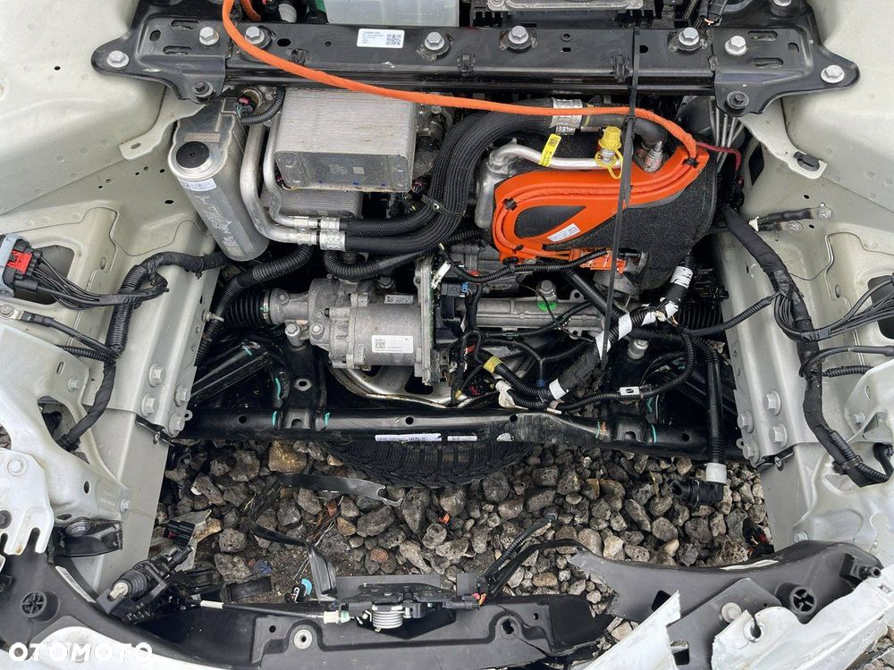 Tesla Model 3 - 6