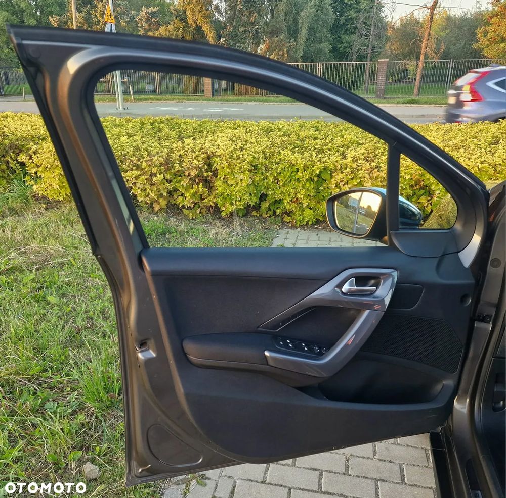 Peugeot 2008 1.2 Pure Tech Active - 19