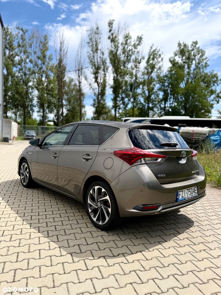 Toyota Auris 1.8 HSD Sol - 13