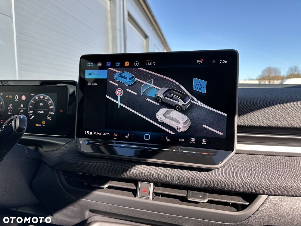 Volkswagen T-Roc - 23