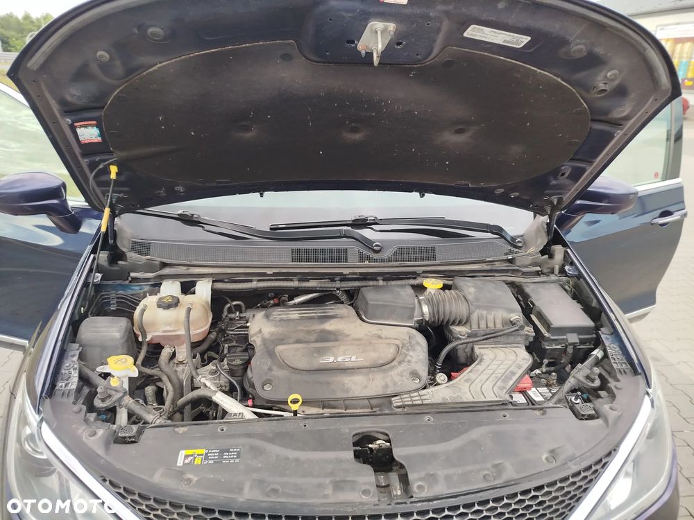 Chrysler Pacifica - 25