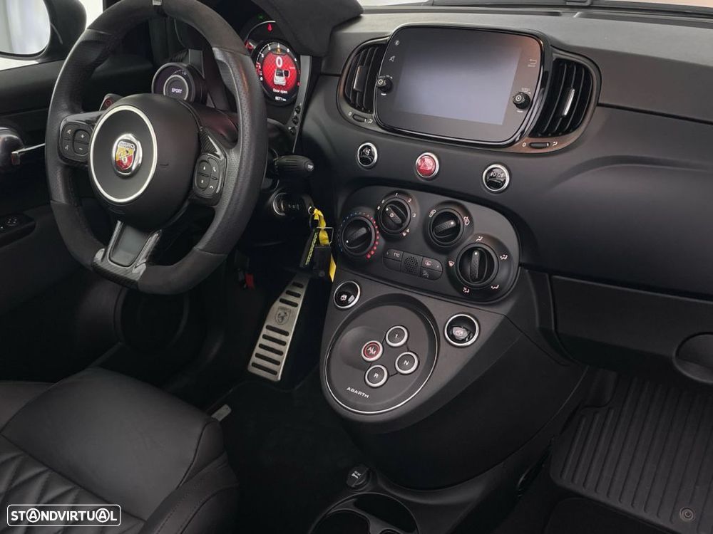 Abarth 695C 1.4 T-Jet MTA — fotografia 22