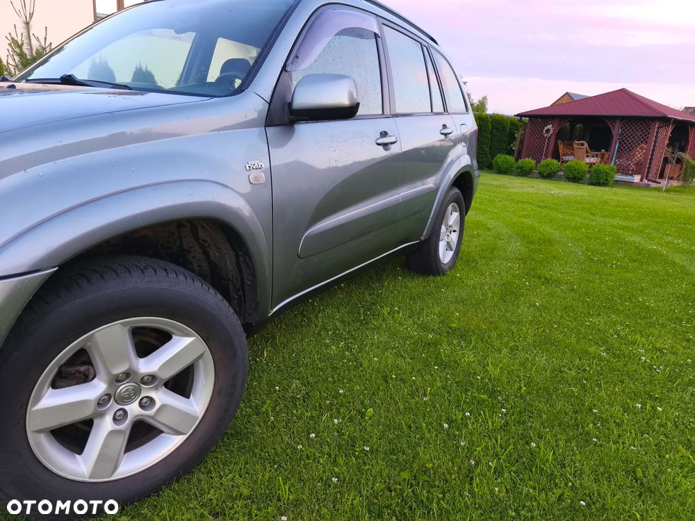 Toyota RAV4 2.0 D-4D 4x4 - 2