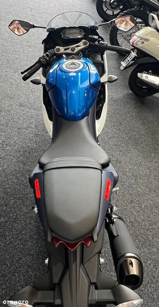 Suzuki GSX-R - 21