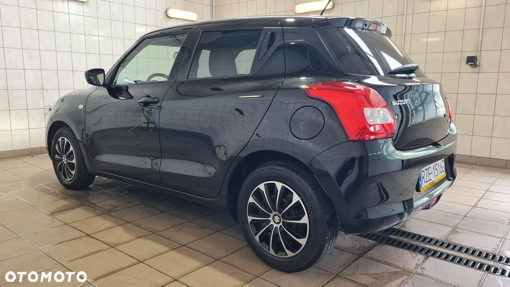 Suzuki Swift 1.2 Dualjet Hybrid Comfort - 4