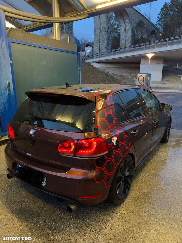 Volkswagen Golf 2.0 GTI DSG - 5