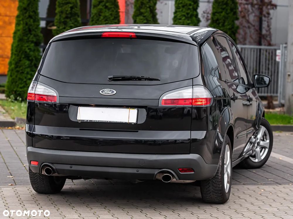 Ford S-Max - 12