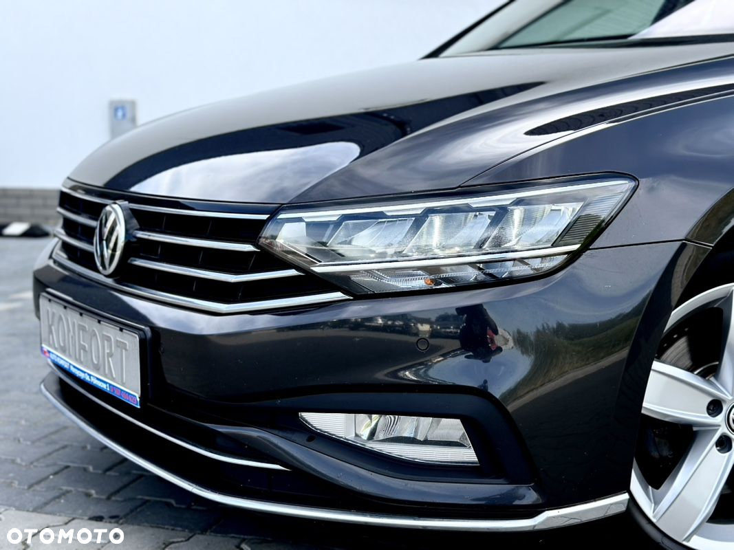 Volkswagen Passat Variant 2.0 TDI SCR DSG Highline - 12