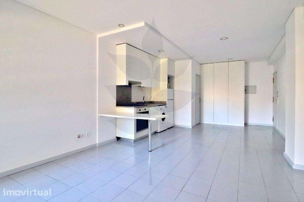 Apartamento T0 para arrendamento em São Victor - Grande imagem: 4/20