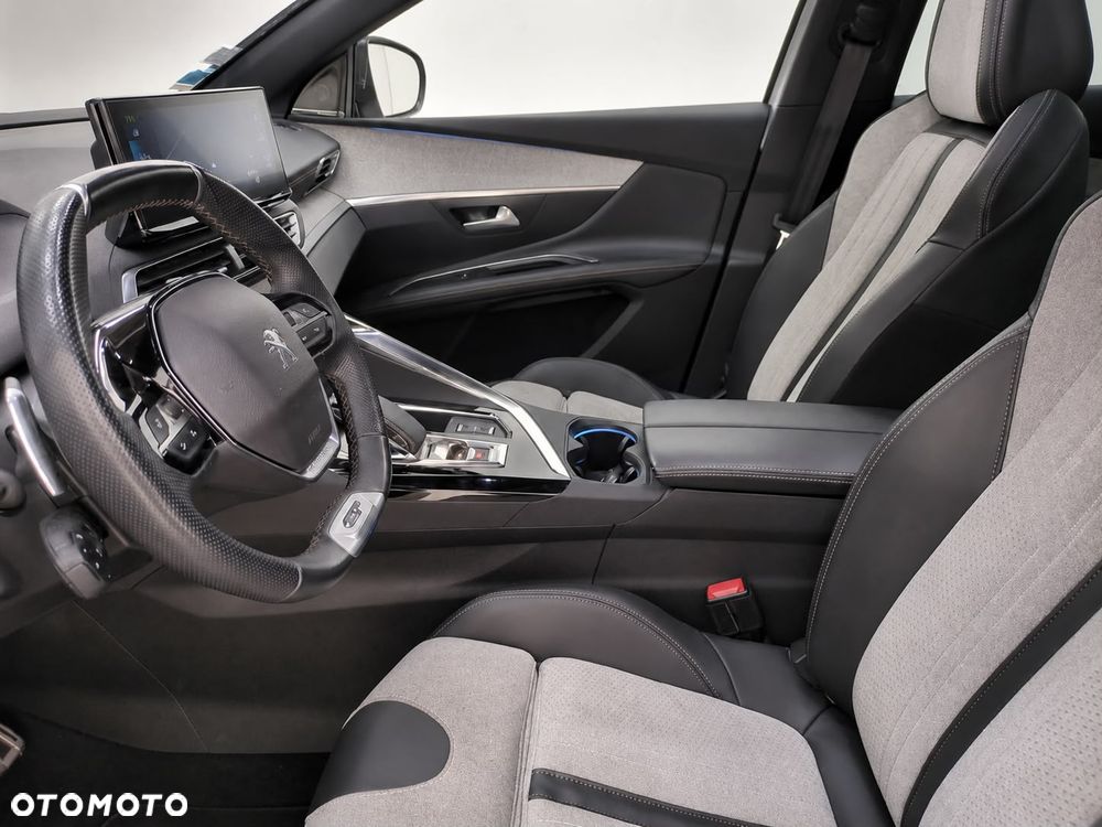 Peugeot 3008 1.6 PureTech HYbrid GT Line S&S EAT8 - 8