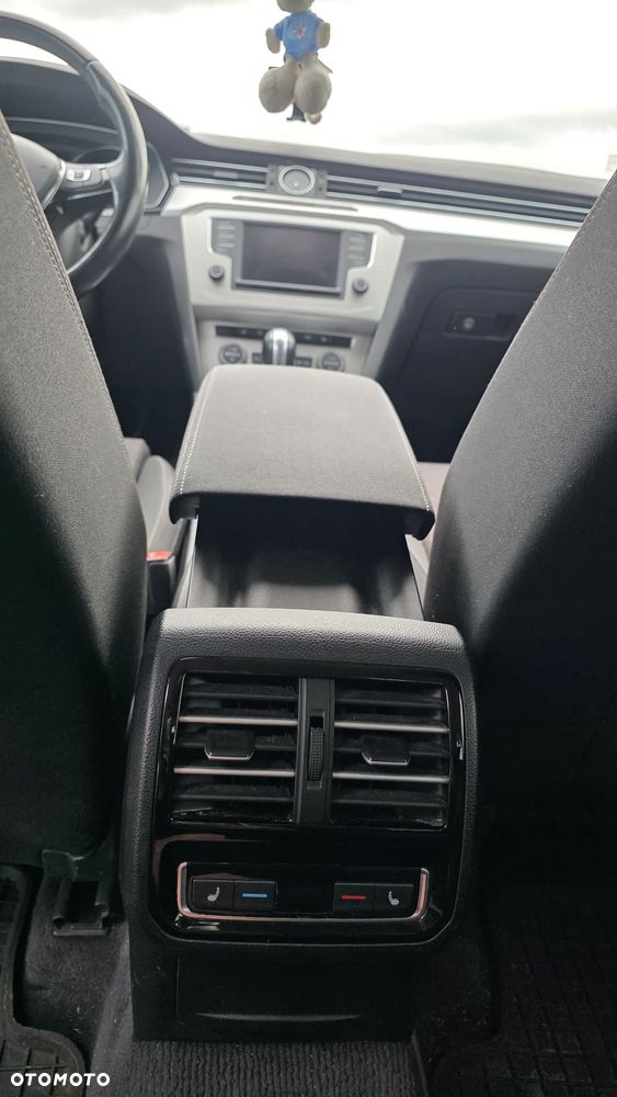 Volkswagen Passat 2.0 TDI (BlueMotion Technology) DSG Comfortline - 8