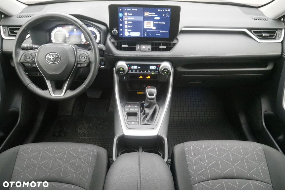 Toyota RAV4 - 8