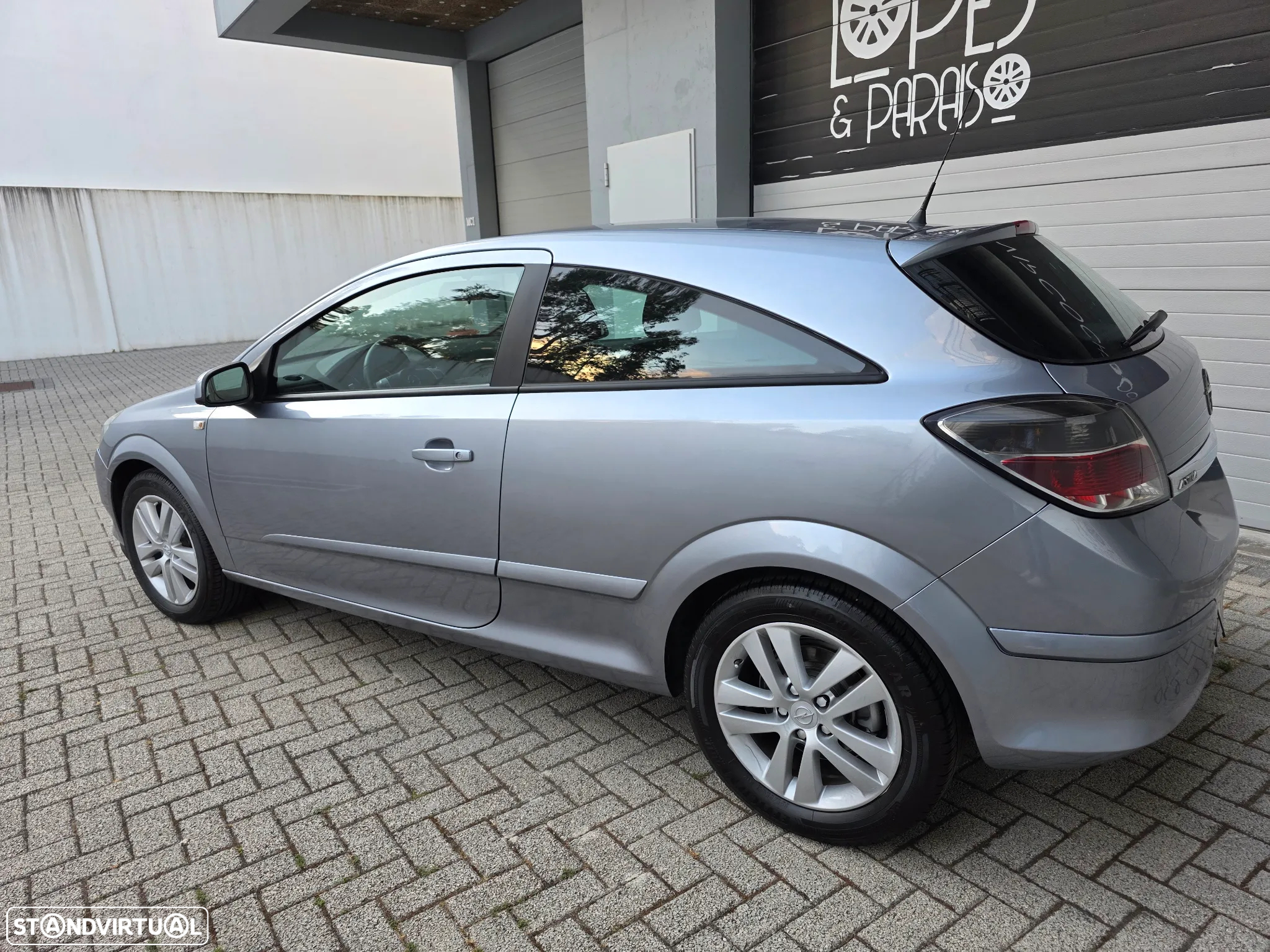 Opel Astra GTC 1.3 CDTi - 32