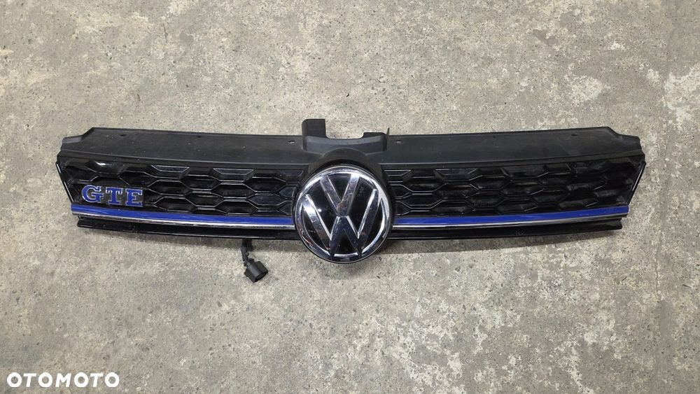 Grill Atrapa Chłodnicy Volkswagen Golf VII 5GE Lift 5GE853651L - 1