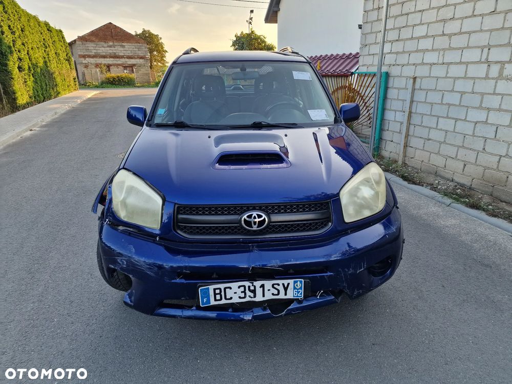 Toyota RAV4 D-4D 4x4 - 6