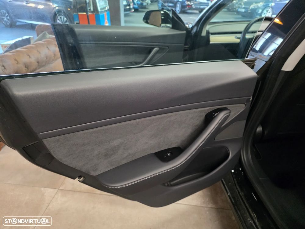 Tesla Model 3 Long Range AWD Dual Motor - 18