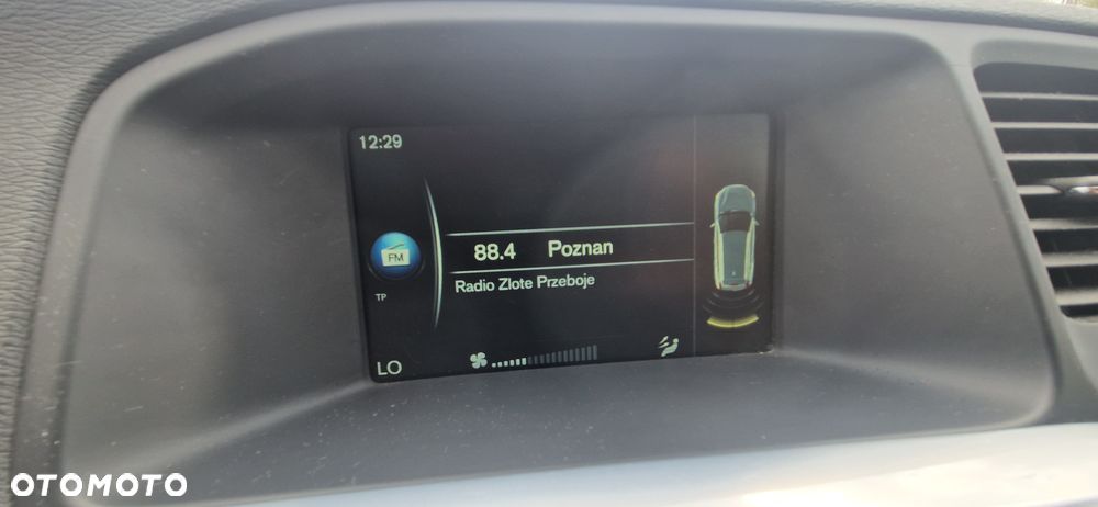 Volvo V60 D4 Drive-E Momentum - 26