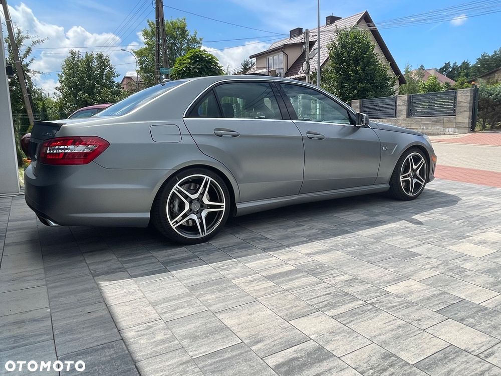 Mercedes-Benz Klasa E 63 AMG - 7