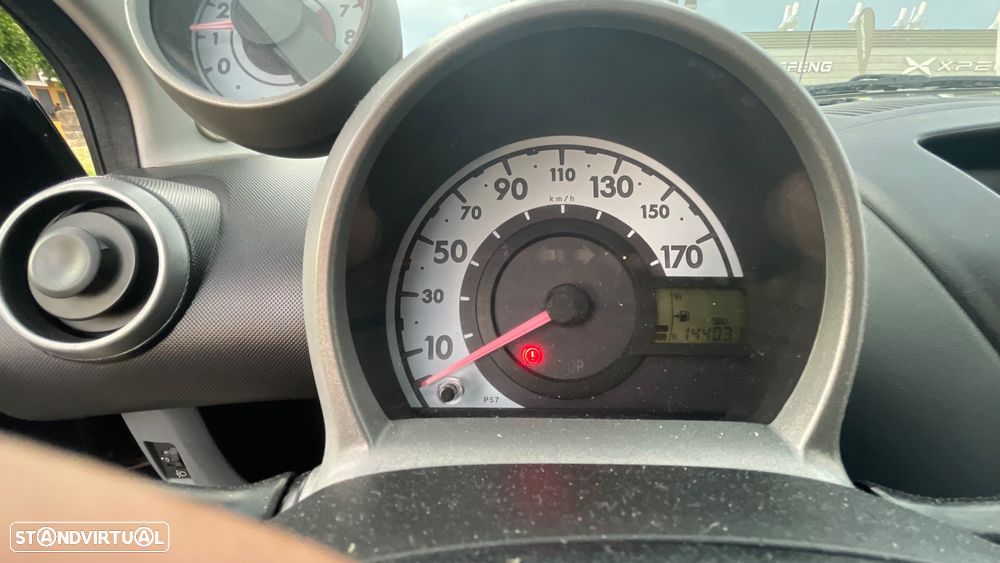 Toyota Aygo 1.0 Plus Sport Pack - 12