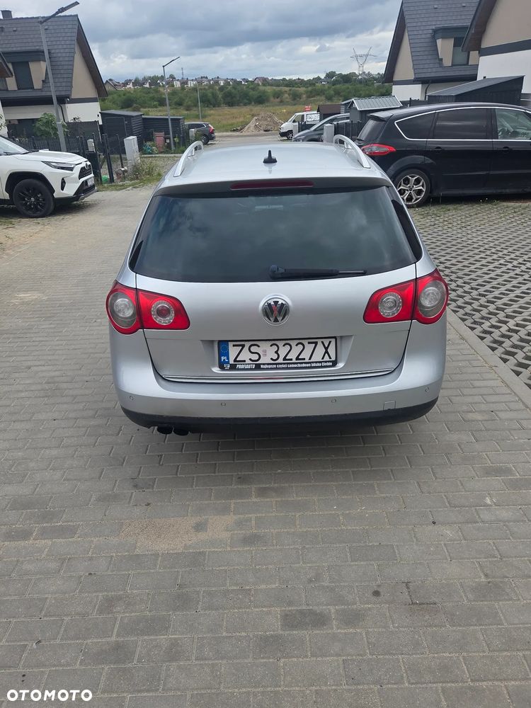 Volkswagen Passat 2.0 TDI DPF Comfortline - 17