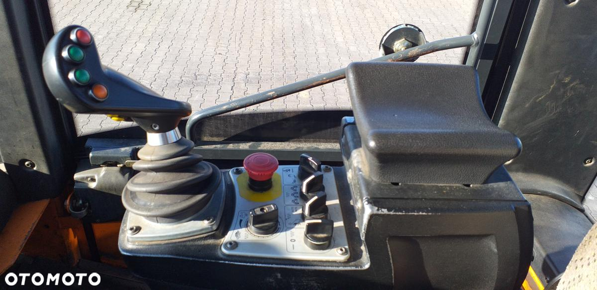 Bomag Walec wibracyjny BOMAG BW 174 AP - 30