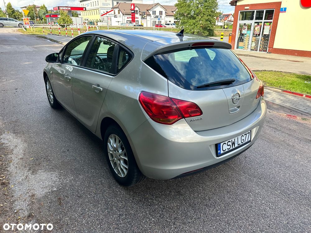 Opel Astra 1.6 Essentia - 3
