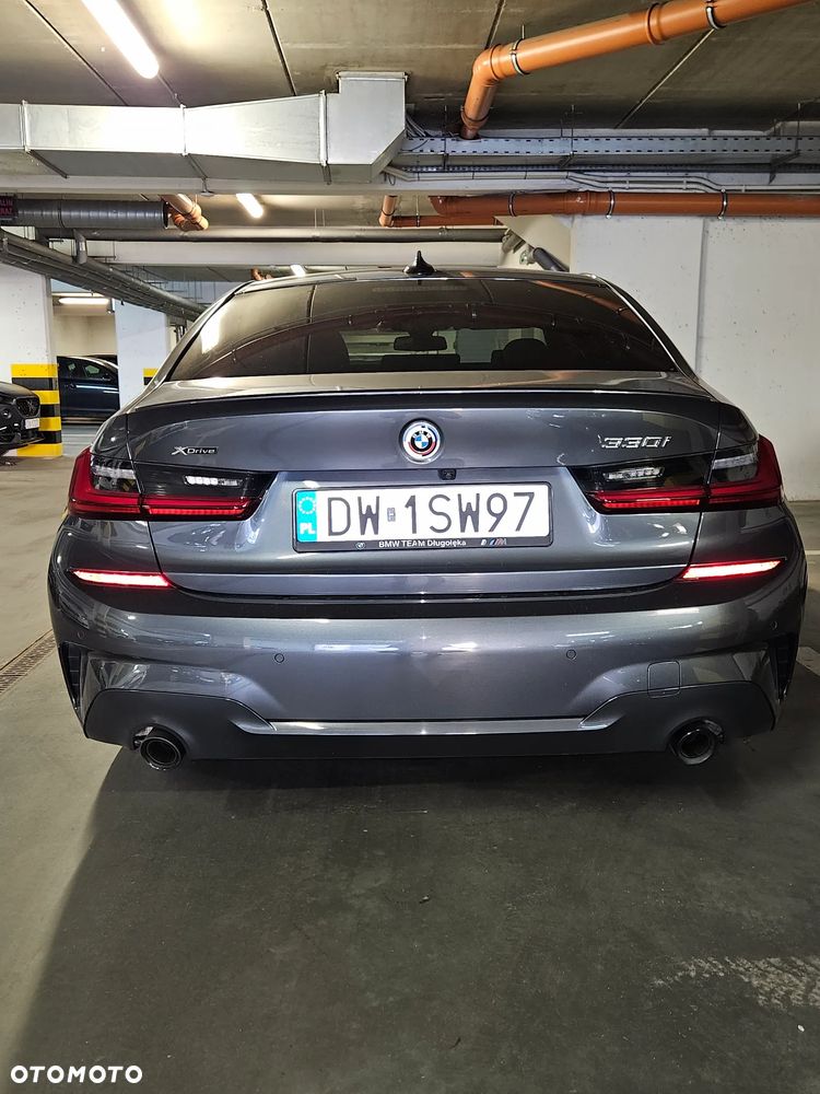 BMW Seria 3 2022 photo 3