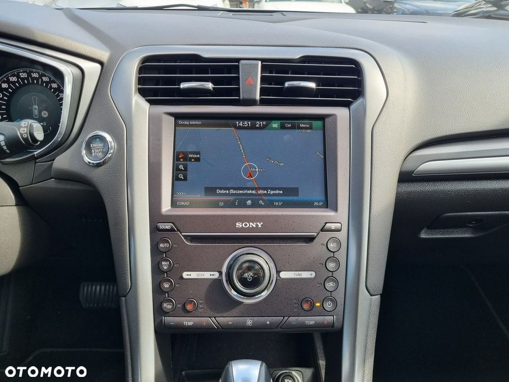 Ford Mondeo 2.0 EcoBoost Titanium - 19