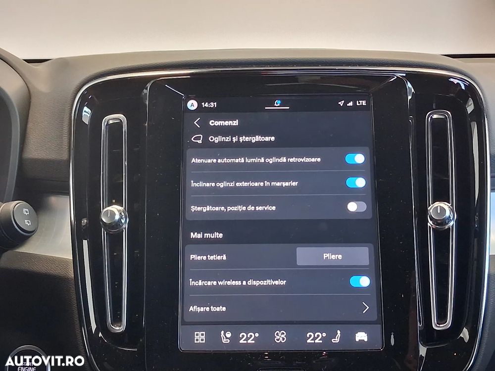 Volvo XC 40 B4 AT FWD MHEV Ultra Dark - 32