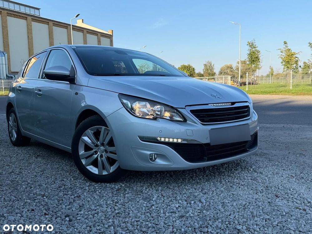 Peugeot 308 - 1