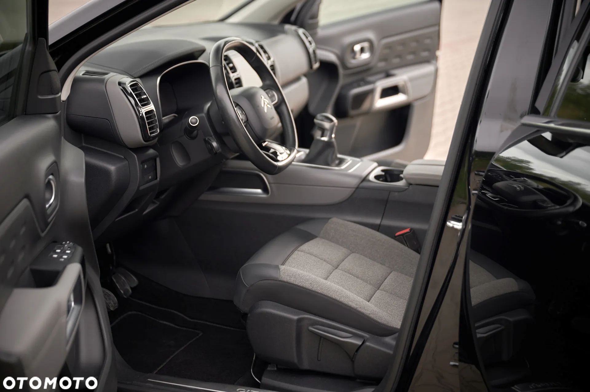 Citroën C5 Aircross 1.2 PureTech Live - 19