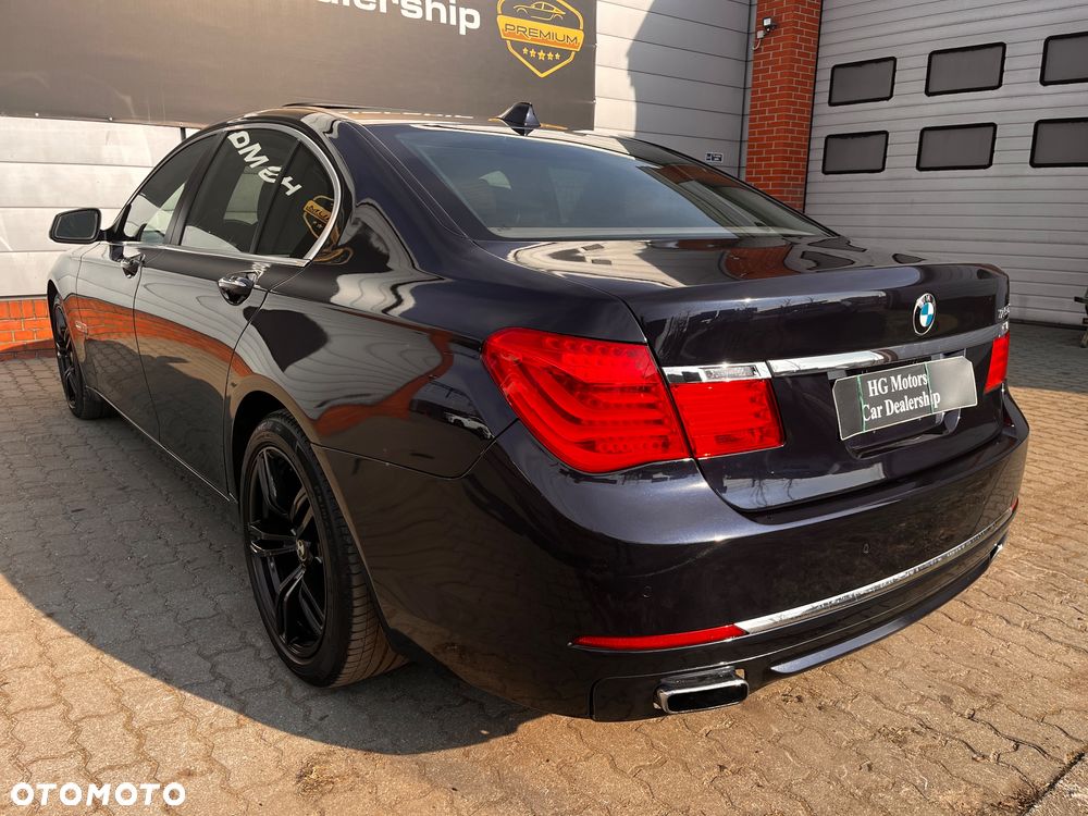BMW Seria 7 750i xDrive - 9