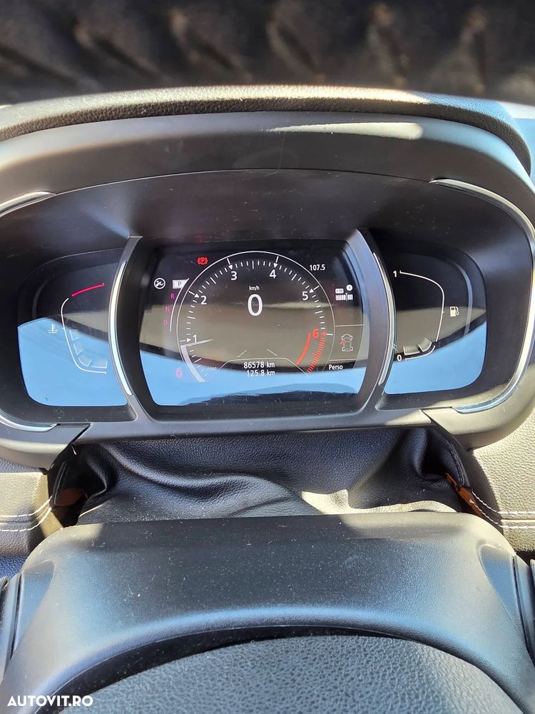 Renault Scenic - 16