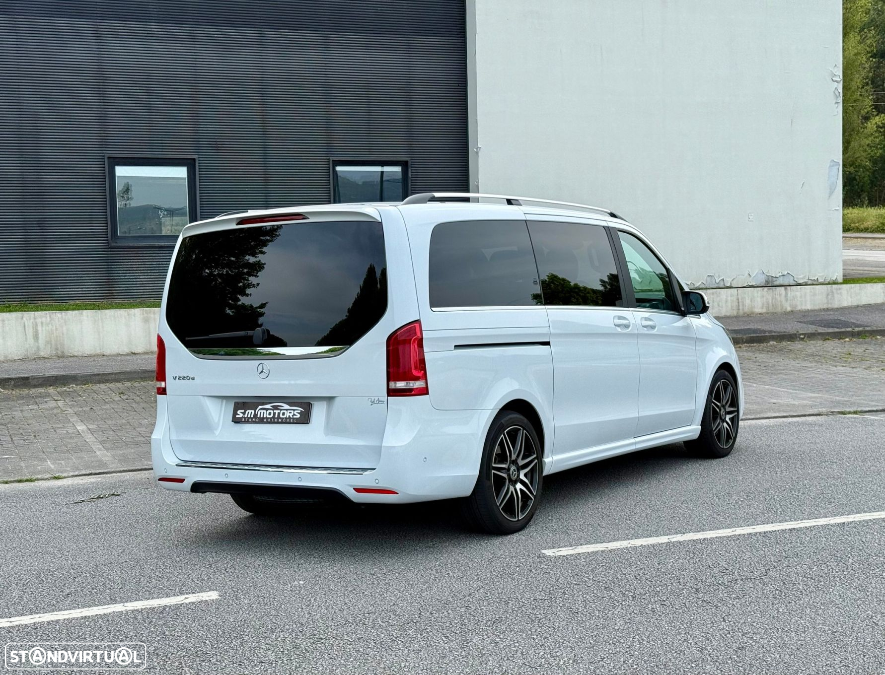Mercedes-Benz V 220 d Longo Avantgarde - 4