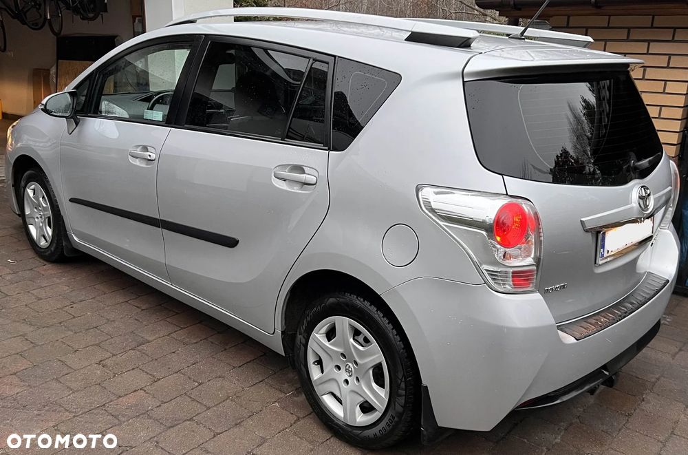 Toyota Verso 1.8 Premium 7os - 2