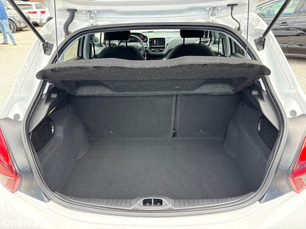 Peugeot 208 PureTech 82 Start & Stop Style - 27