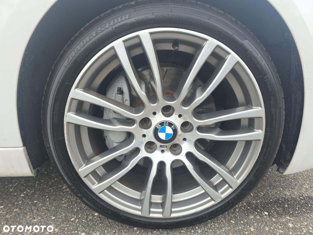 BMW Seria 3 330i xDrive M Sport - 16