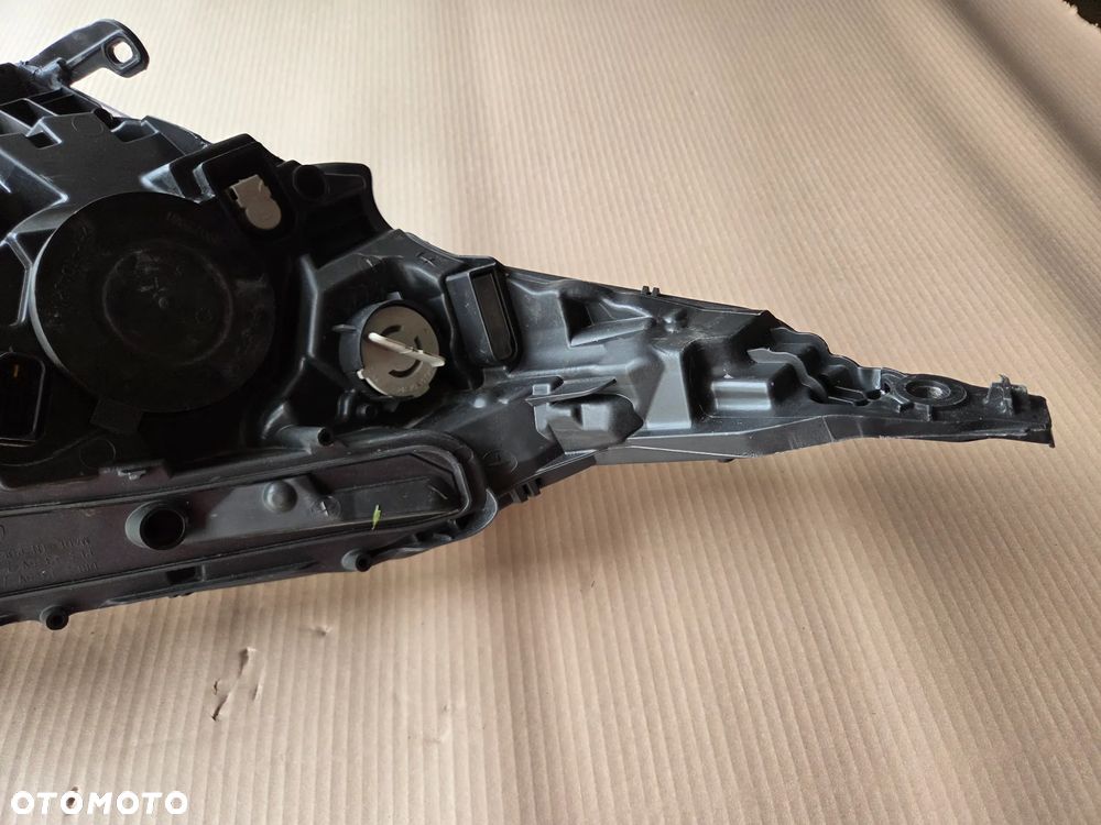Lampa przednia lewa Peugeot 208 I LIFT - 15
