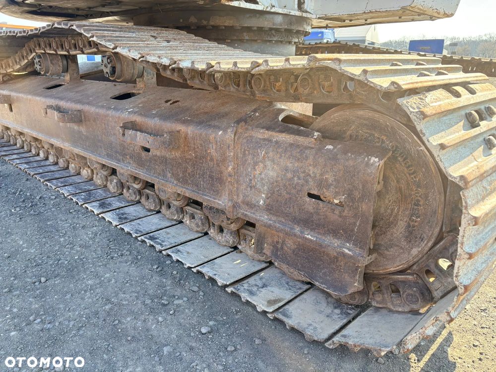 Kobelco NEW HOLLAND KOBELCO E235SR-1ES - 16