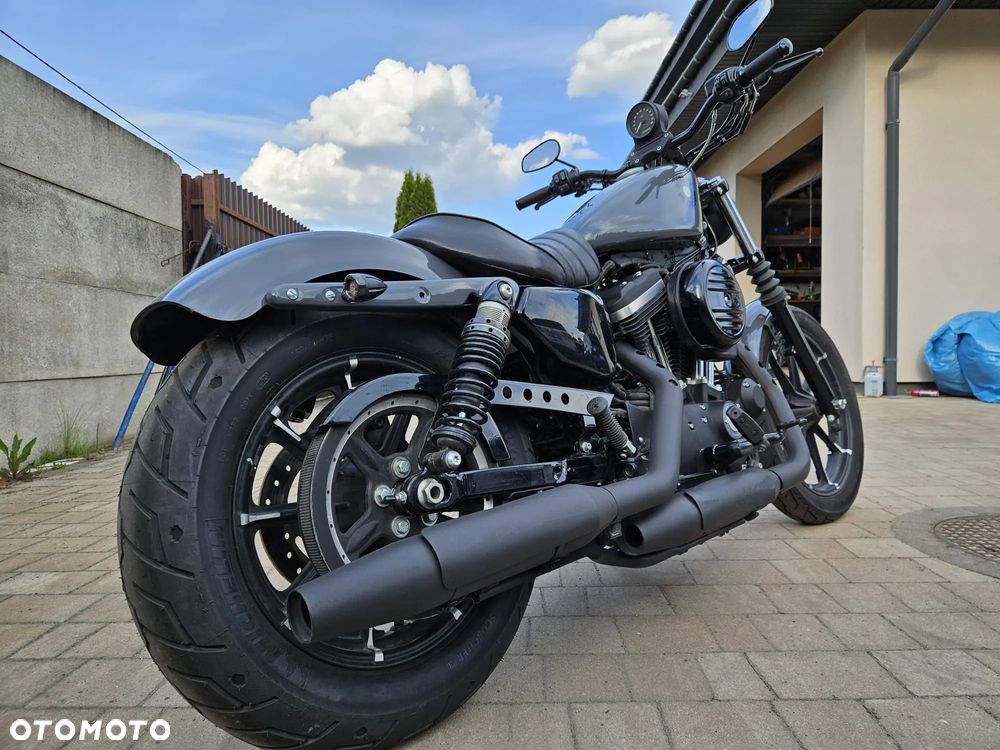 Harley-Davidson Sportster Iron 883 - 10