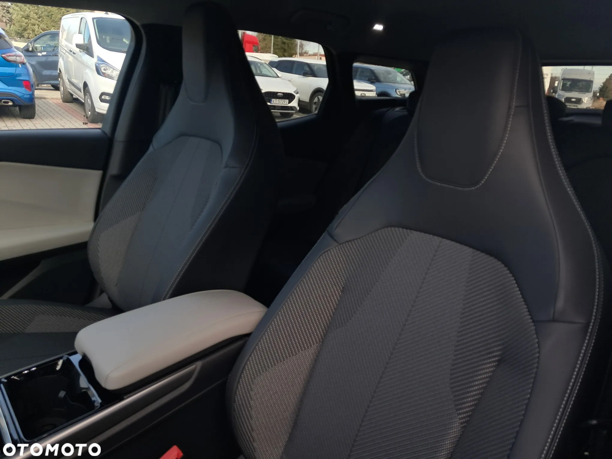 Ford Explorer 77kWh RWD - 14