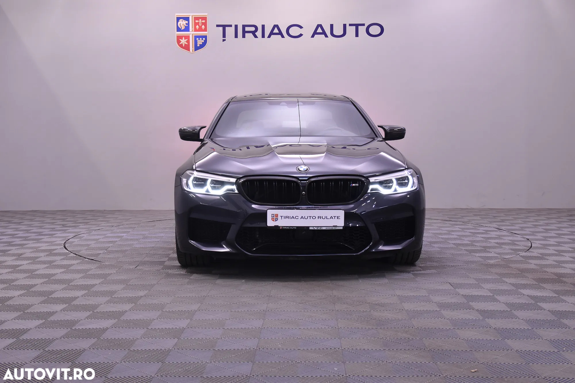 BMW M5 AT - 8