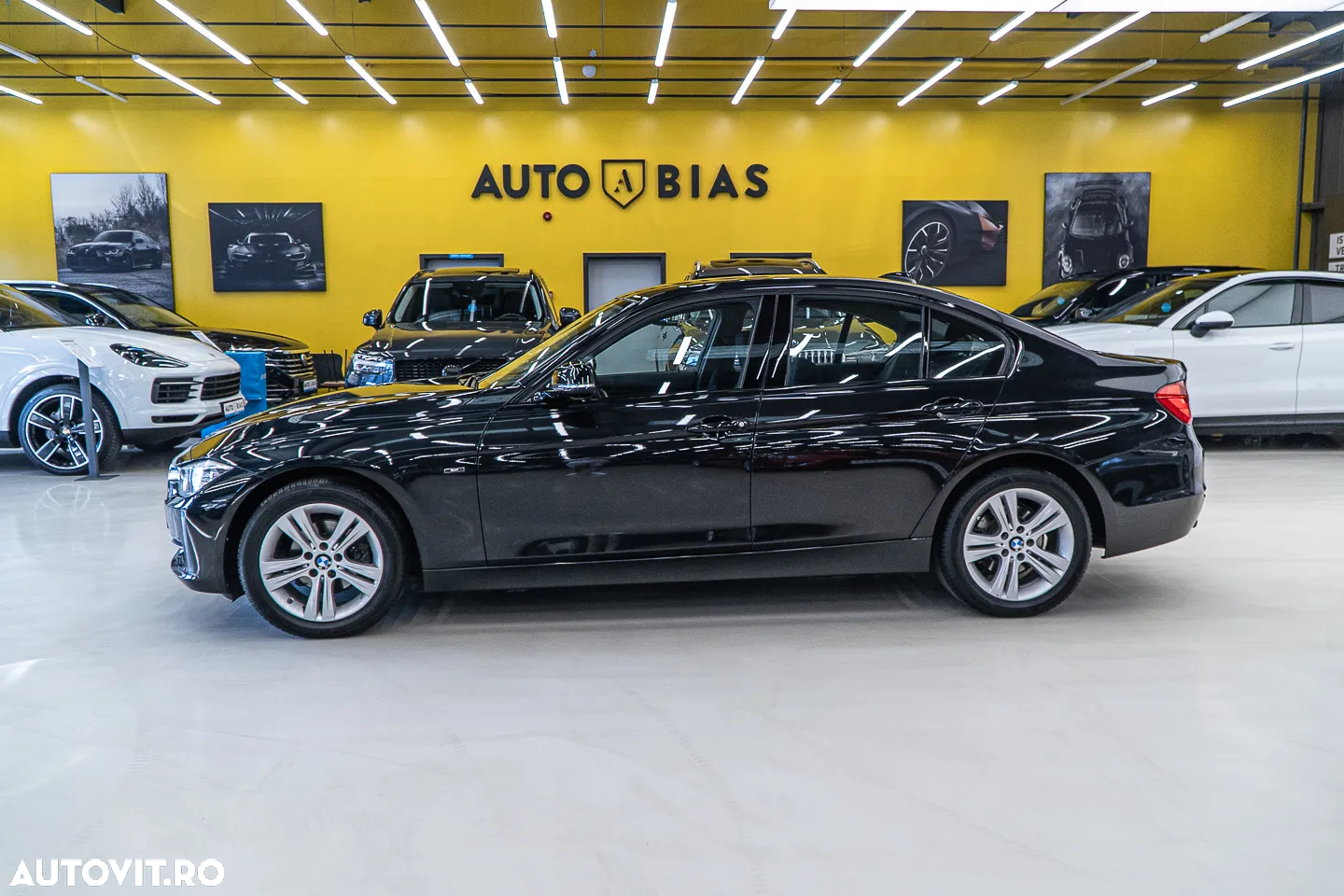 BMW Seria 3 318d Sport Line - 16