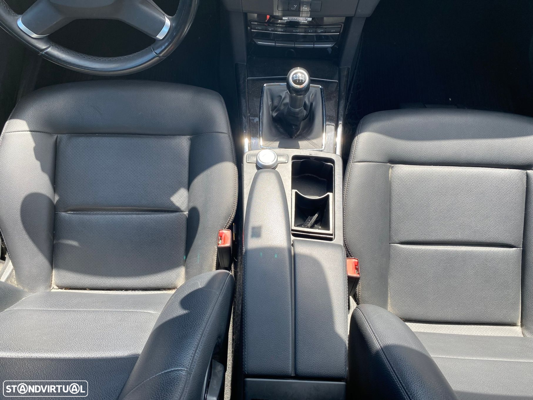 Mercedes-Benz E 250 CDi Avantgarde BlueEfficiency - 12