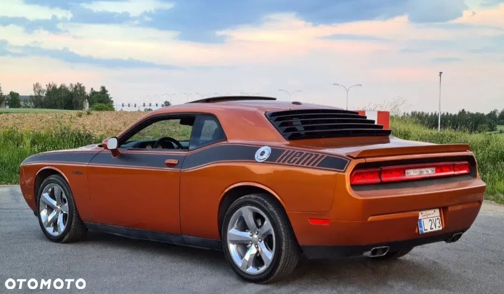 Dodge Challenger - 5