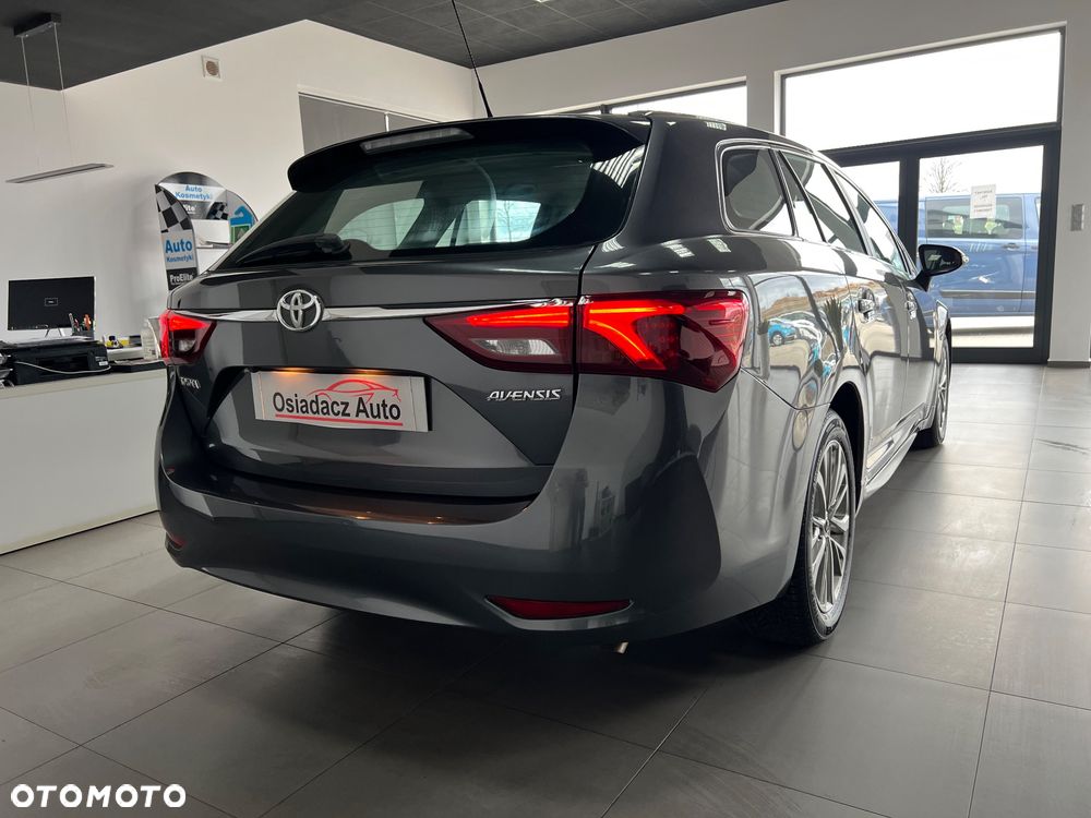 Toyota Avensis - 5