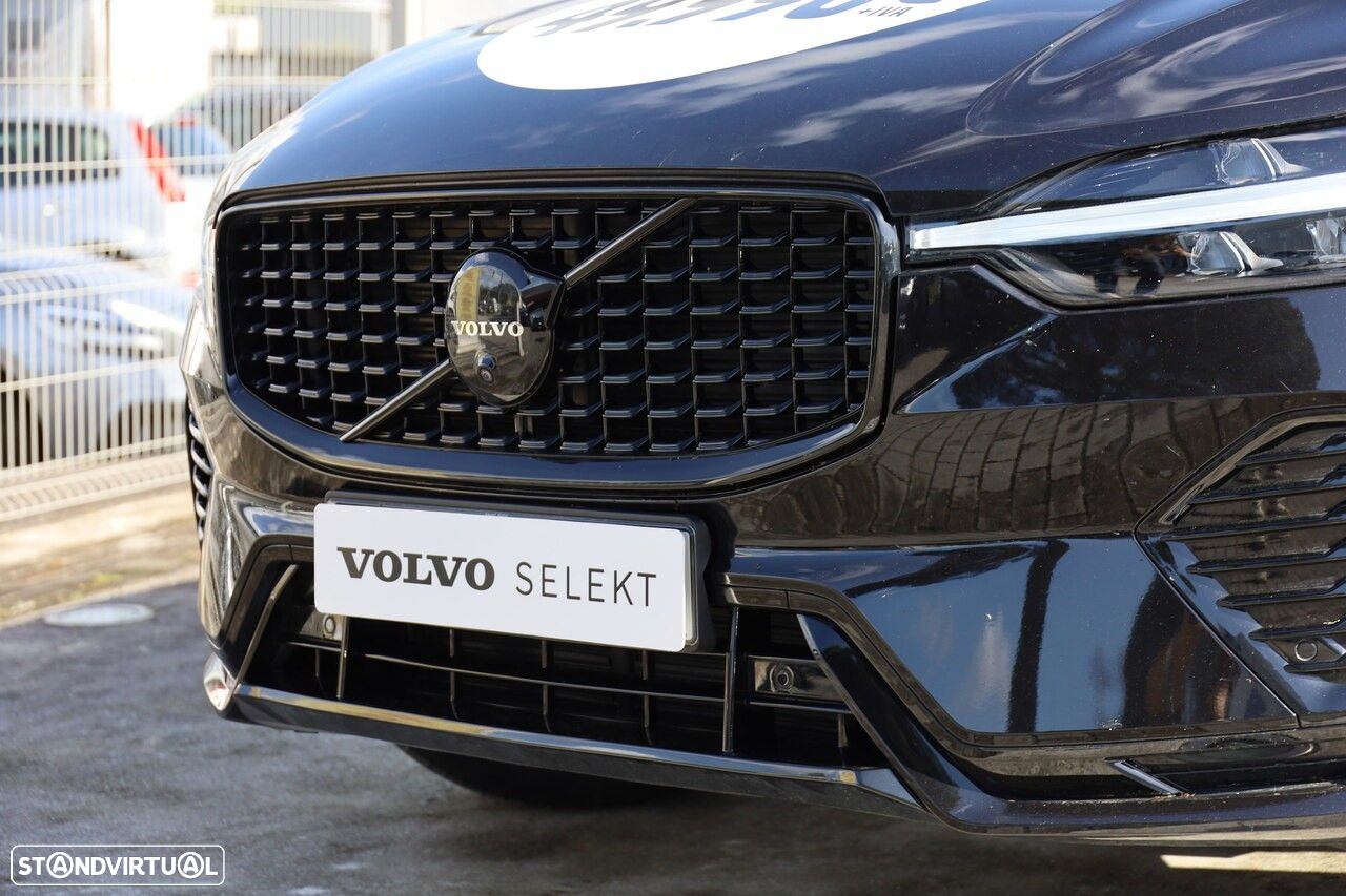 Volvo XC 60 2.0 T6 PHEV Black Edition AWD - 27