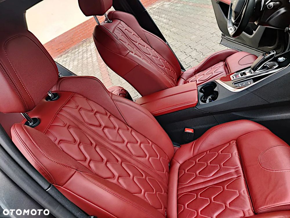 Peugeot 3008 225 e-EAT8 GT - 26