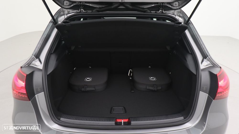Mercedes-Benz A 250 e Progressive - 13